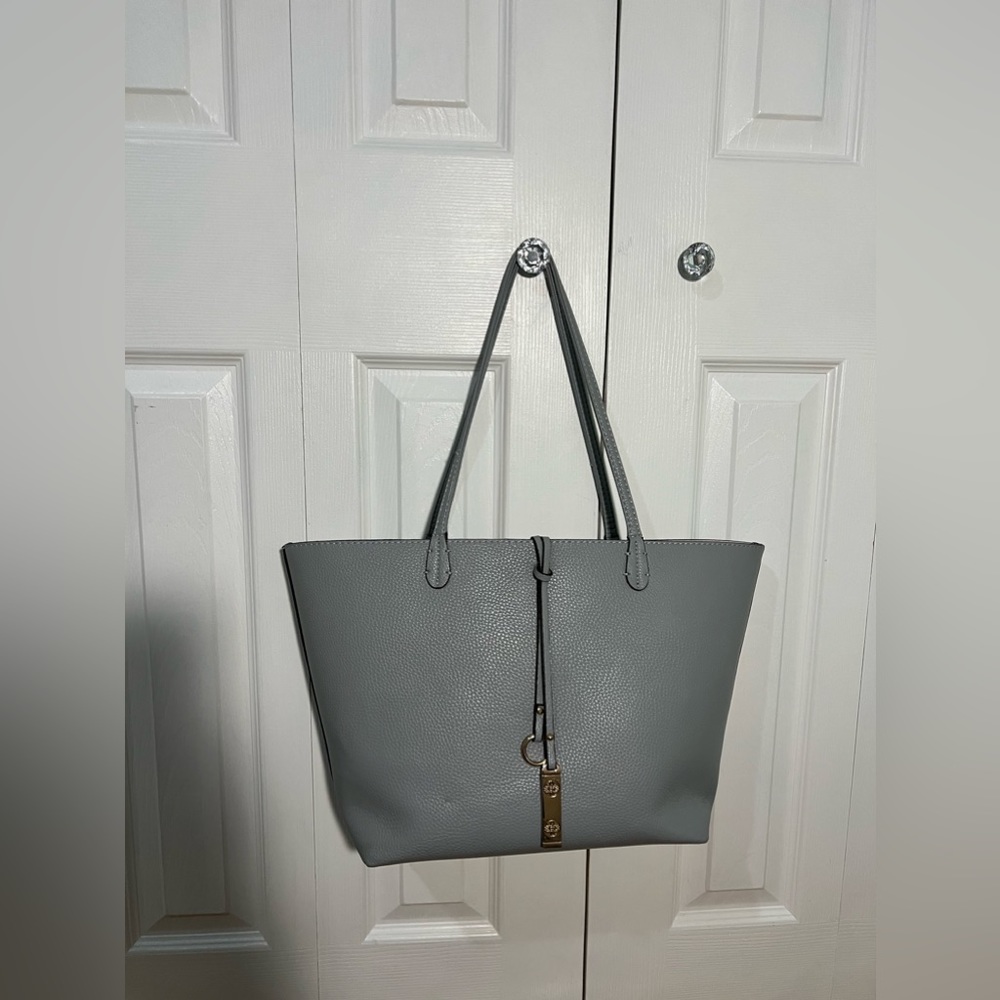 Simple and cute gray purse